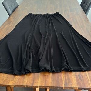 ***3/$15*** BUNDLE AND SAVE!! Artex brand maxi skirt.  Black. Size Large.